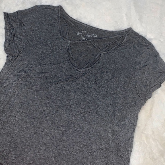 The cozy tee by hippie rose, like new - Picture 1 of 5